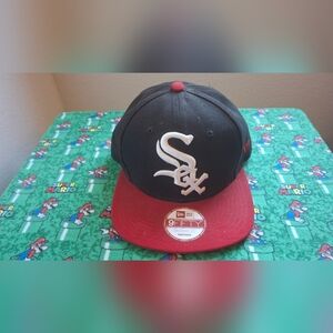 New Era 9Fifty Grand Redux Logo Snapback Hat Chicago White Sox Red/ Black